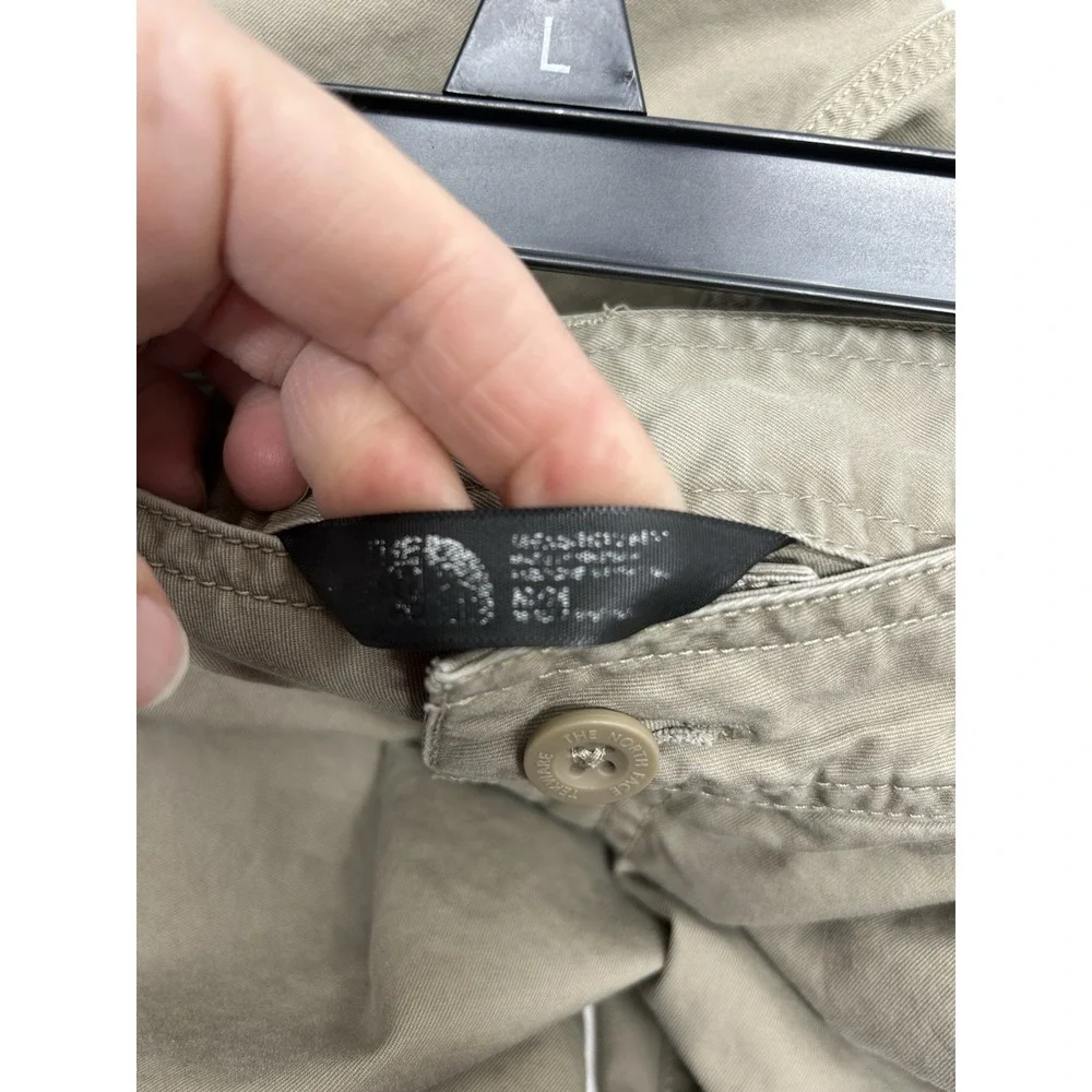 The North Face Men's 34 Tan Cotton Cargo Shorts (G5)